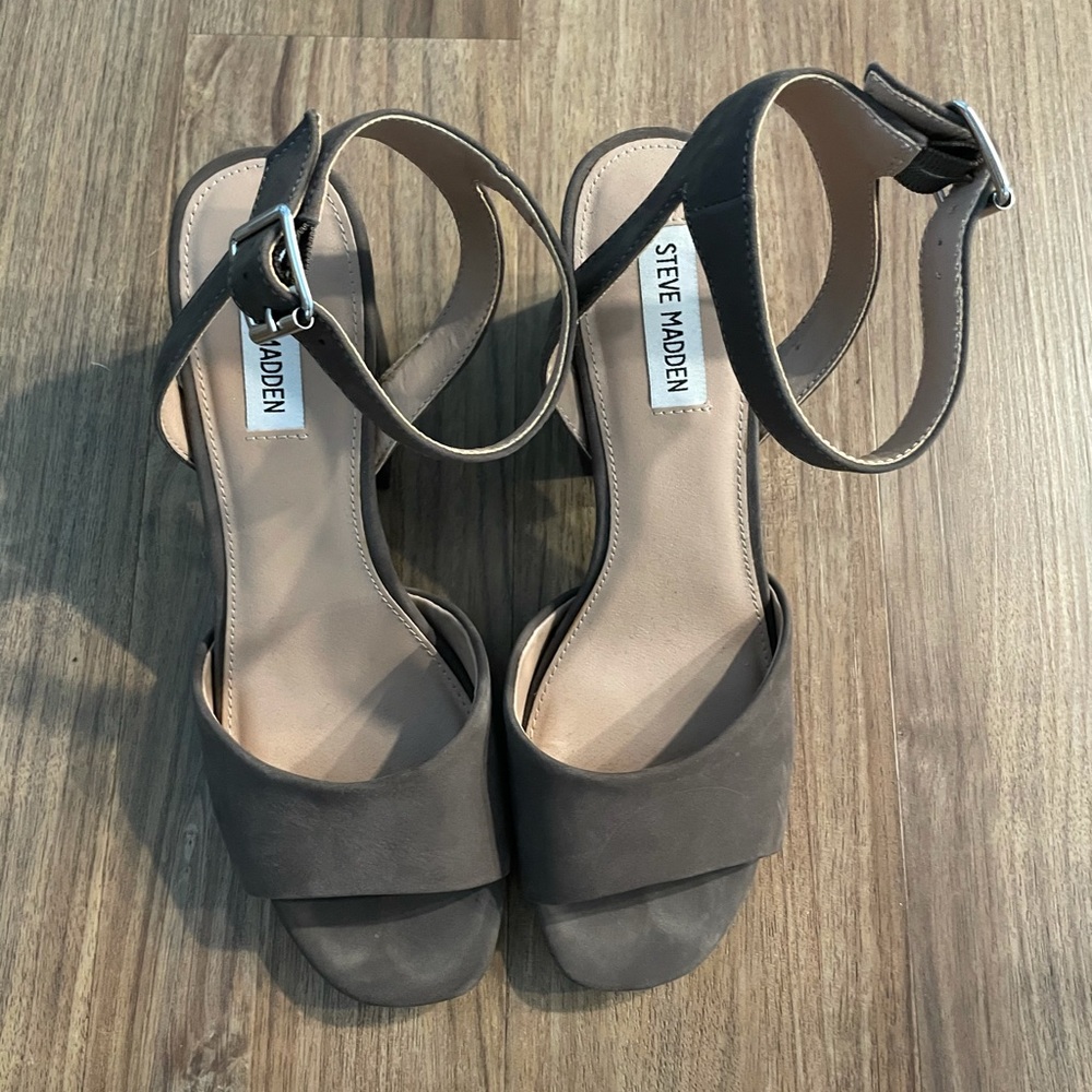 Steve Madden Grey Sandal